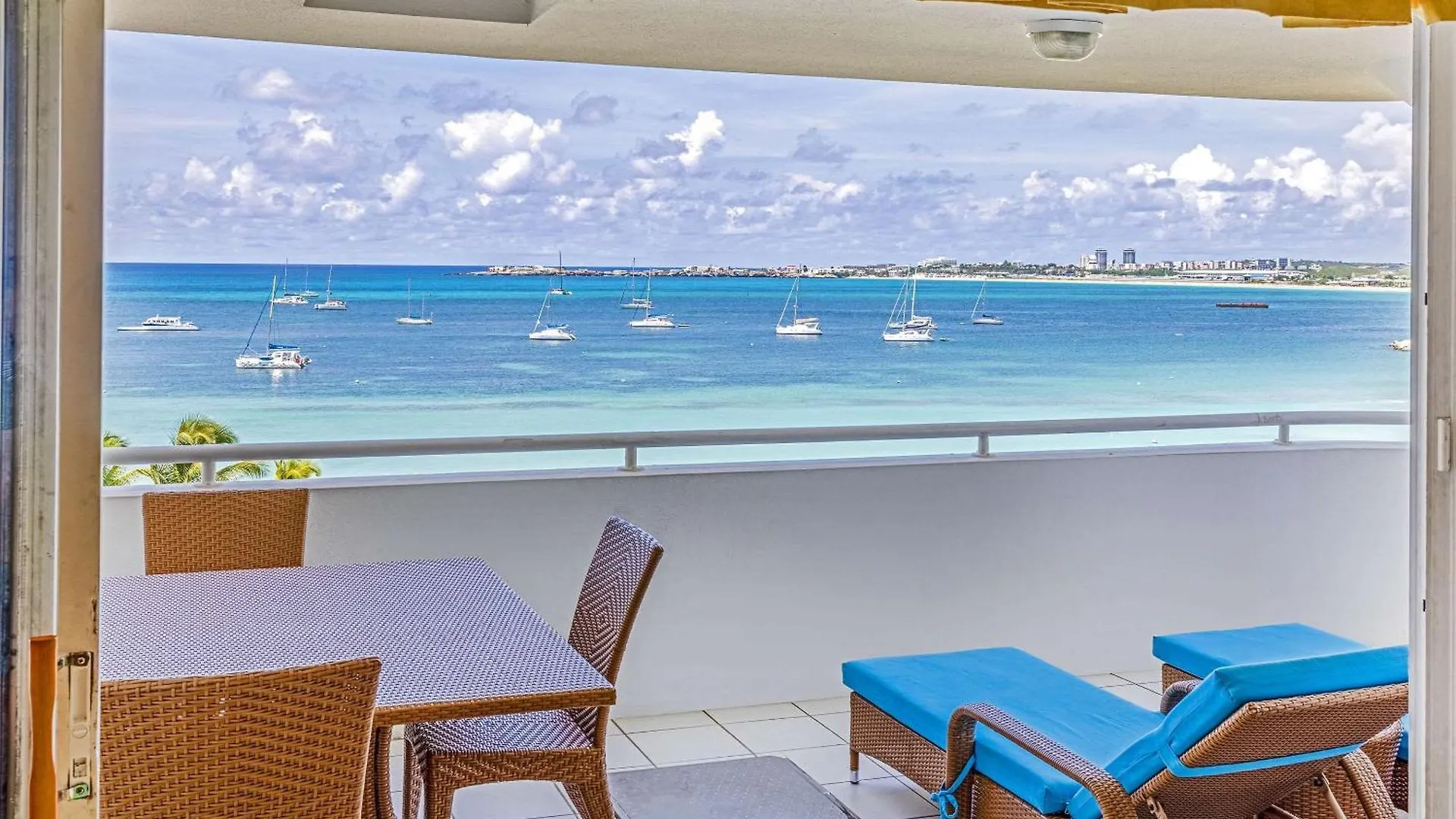The Atrium Beach Resort And Spa, Ascend Hotel Collection シンプソン・ベイ 4*,  シント・マールテン